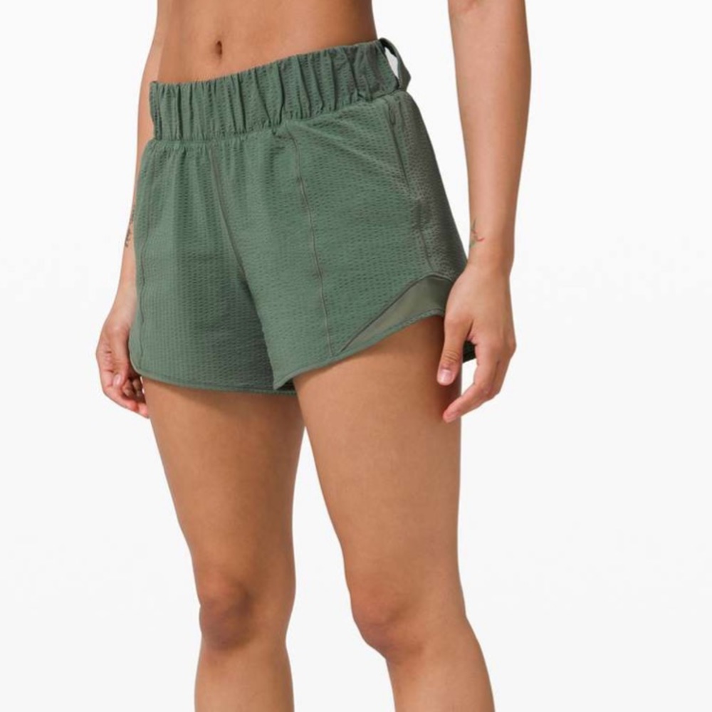 Hotty hot Lululemon shorts 4”